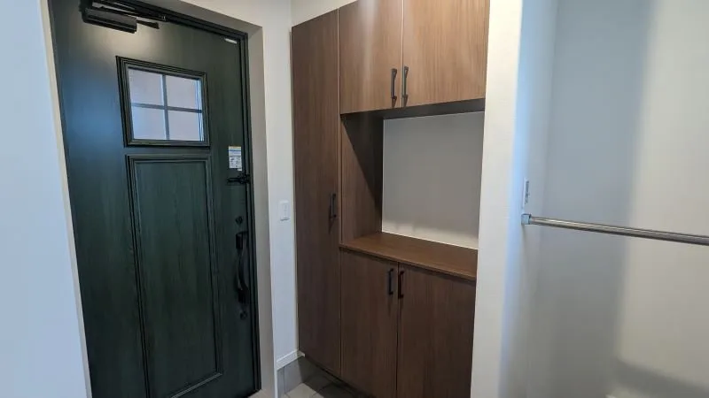 各部屋の収納が充実しており家具を最小限にして暮らせる